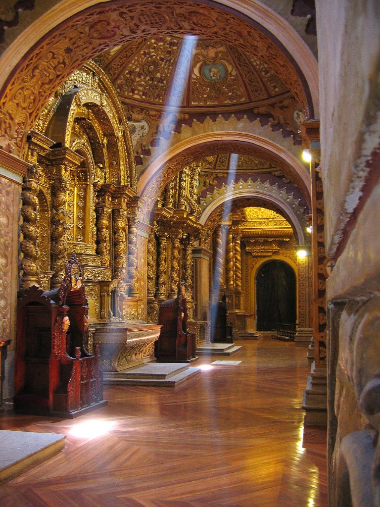 04-Inside the Iglesia de la Compañia de Jesus.jpg - Inside the Iglesia de la Compañia de Jesus